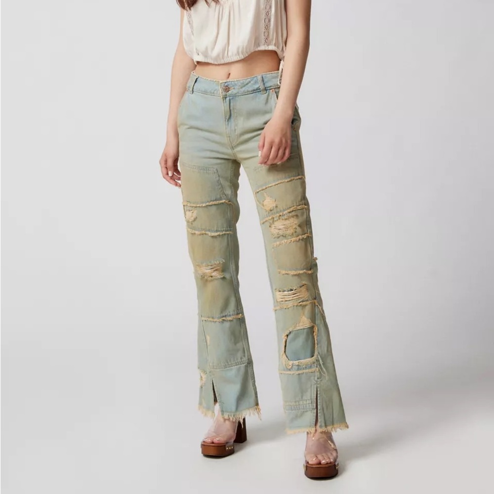BDG Extreme Destroyed Bootcut Jean NWT Size 24 - Light Blue